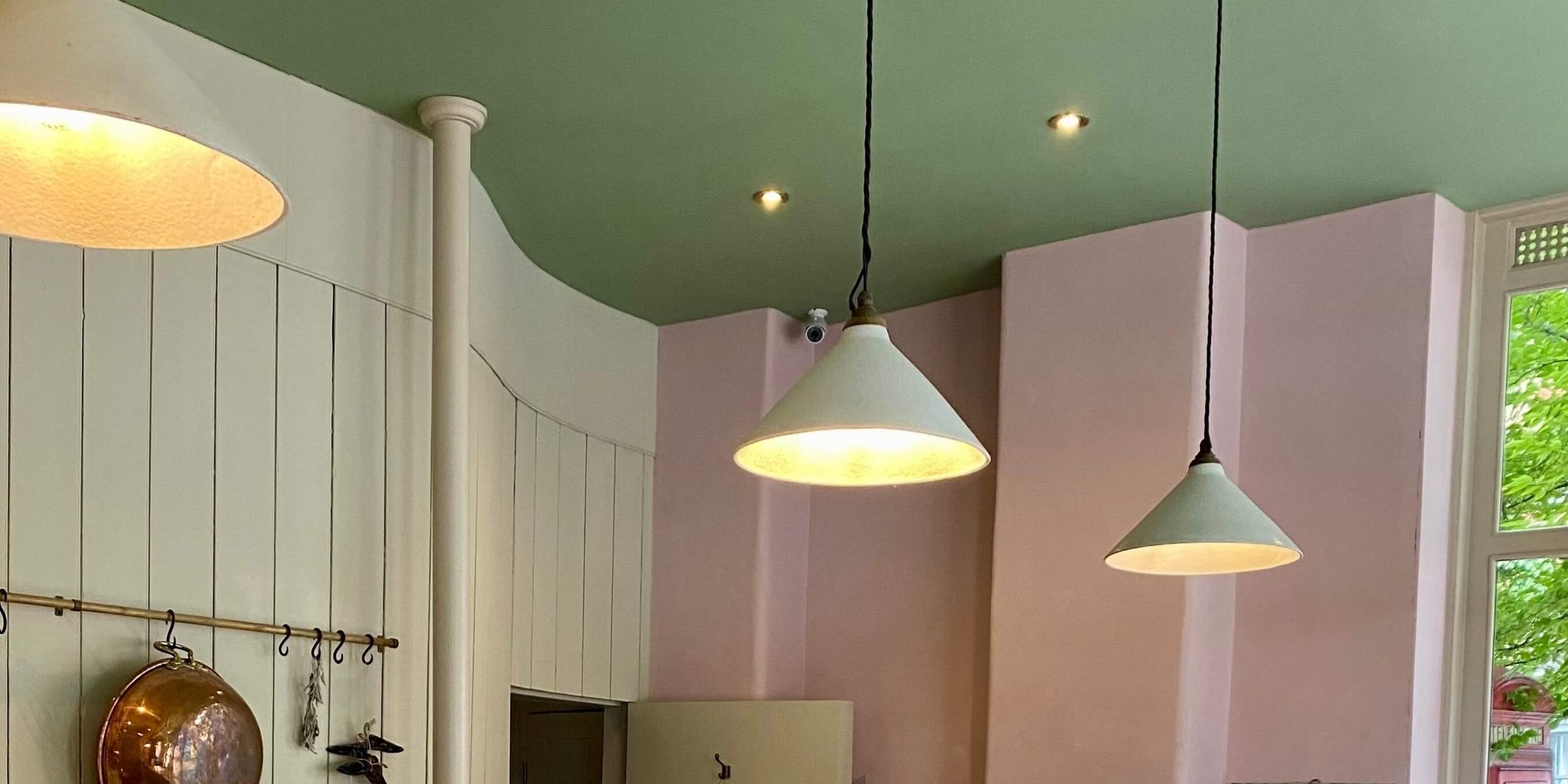 green ceiling and pink wall 2 green ceiling and pink walls