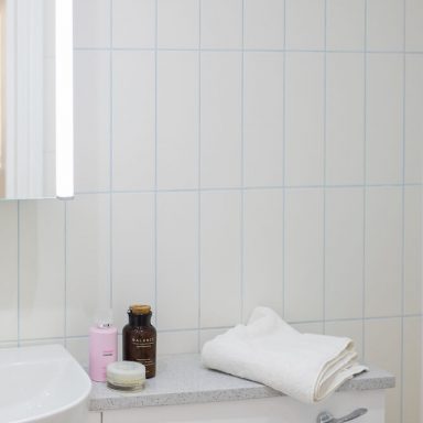 brighton airbnb bathroom
