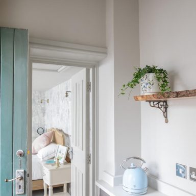 guest annexe apartment kitchenette